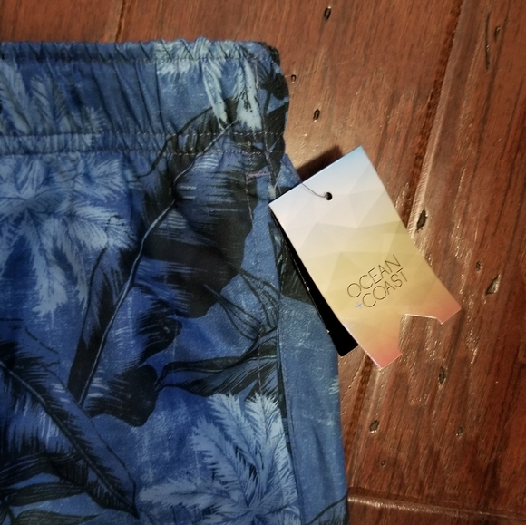 Tropical  Print men's shorts - Picture 5 of 5